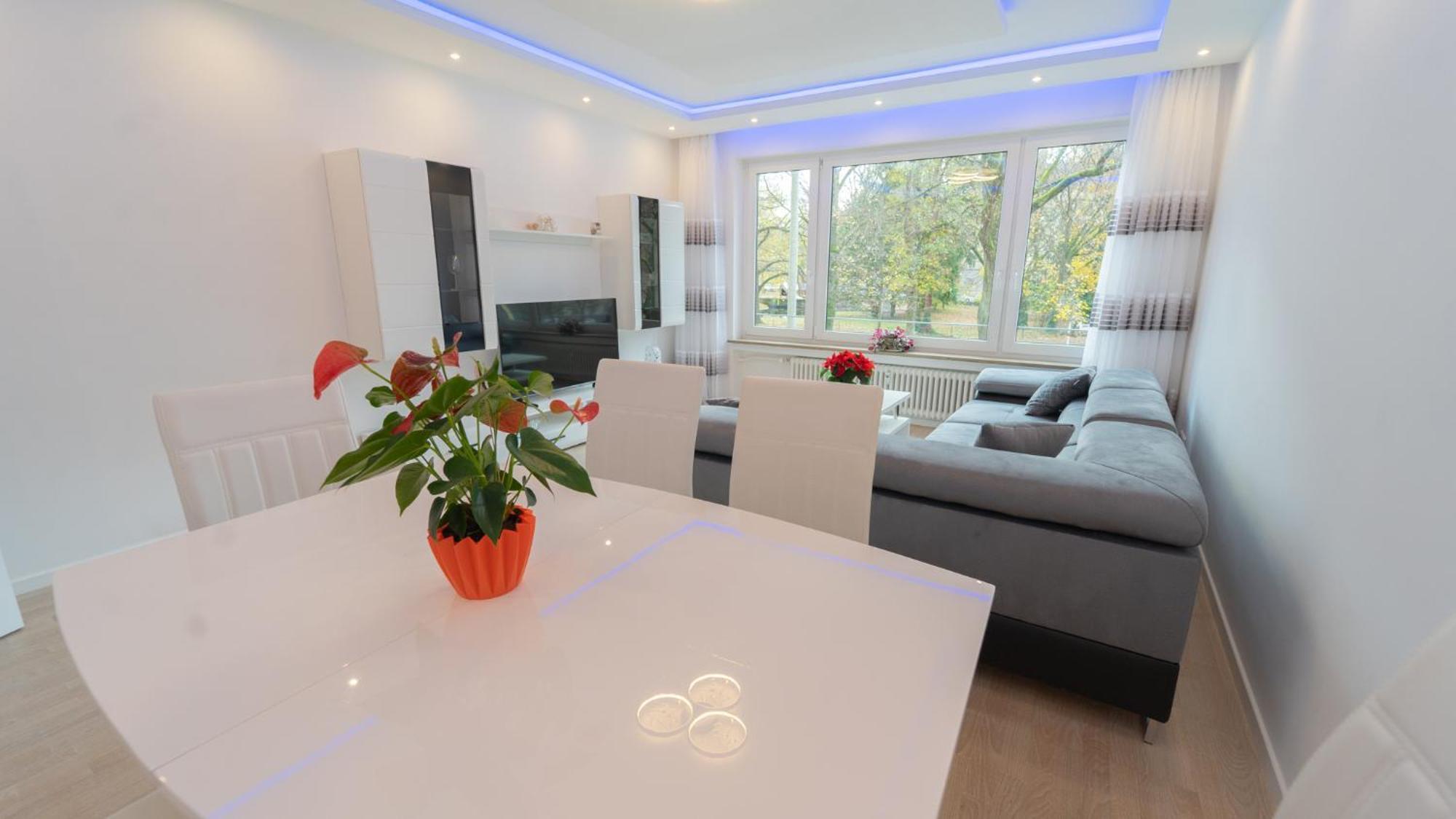 Mega Lux Apartment Esslingen am Neckar Exterior photo
